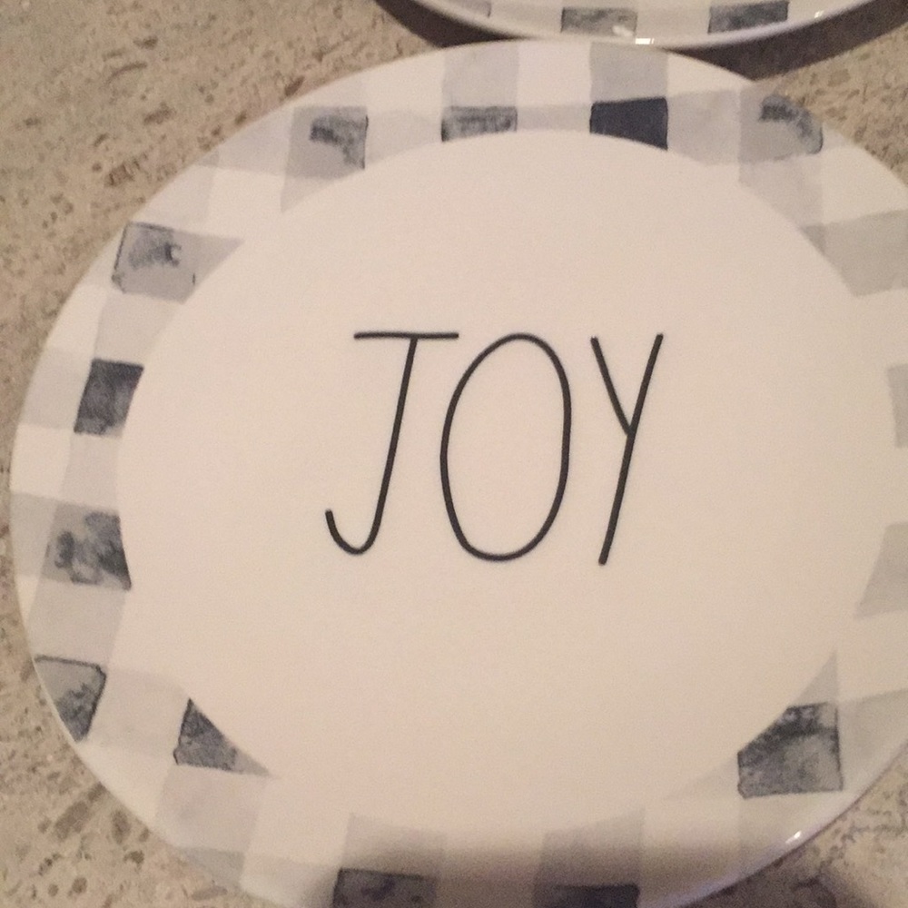 LAST SET: Rae Dunn “Cheer, Joy, Peace & Merry”ceramic plates - Picture 5 of 8
